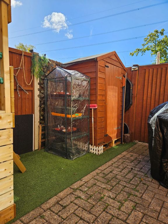 Additional image 19 of 2 bed flat for saleHanworth Lane, Chertsey KT16
