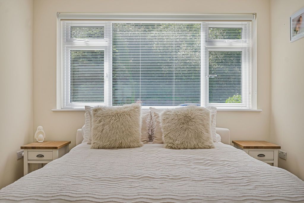 Additional image 12 of 2 bed flat for saleOld Perry Street, Chislehurst BR7