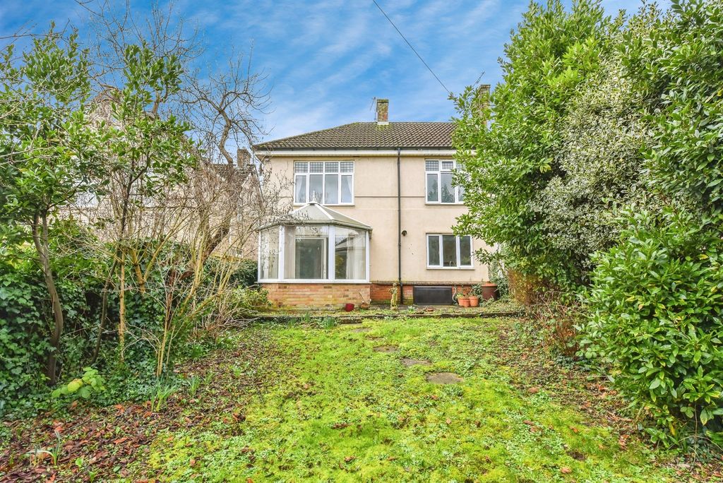 Additional image 3 of 2 bed maisonette for saleMalmesbury Road, Chippenham SN15