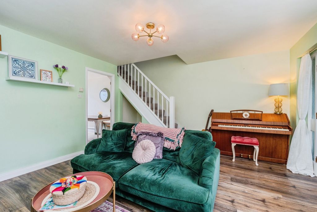 2 bed semi-detached house for saleCuthbert Road, Cheadle, Cheshire SK8 photo 4
