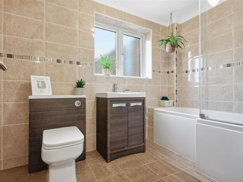 Additional image 21 of 5 bed town house for saleAsquith Close, Christchurch BH23