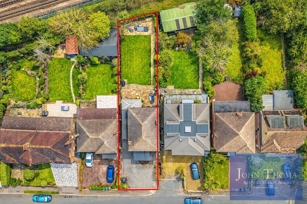 Additional image 26 of 4 bed detached house for saleNew Barns Way, Chigwell IG7
