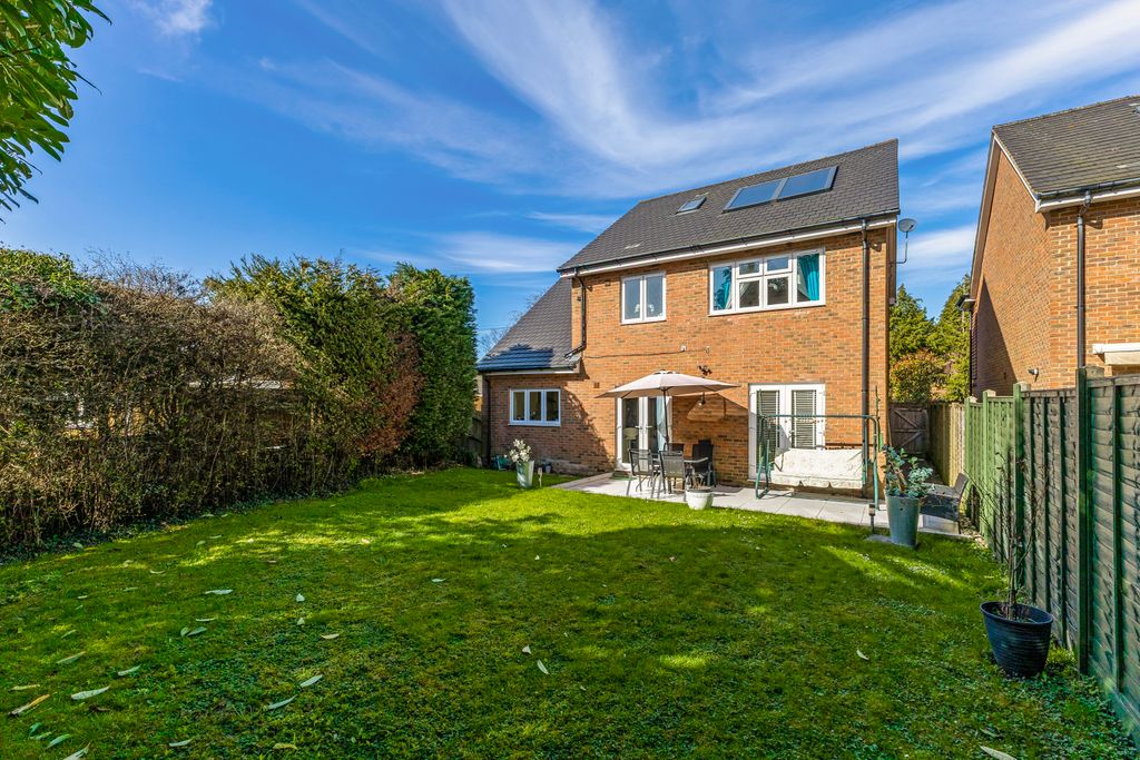 Additional image 21 of 4 bed detached house for saleHawthorne Gardens, Caterham CR3