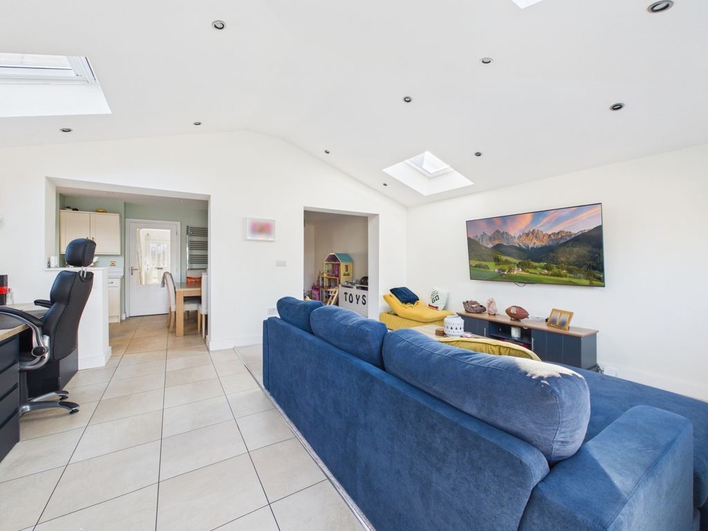 Additional image 10 of 4 bed detached house for saleTelford Close, Castleford, West Yorkshire WF10