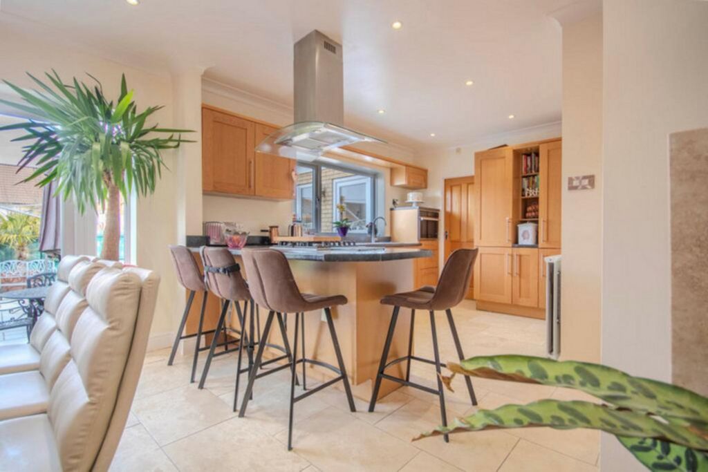 Additional image 5 of 4 bed detached house for saleUnderwood, Caerphilly CF83