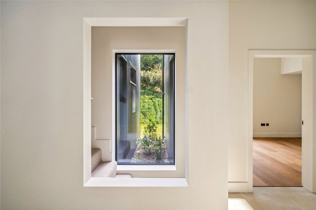 Additional image 15 of 7 bed detached house for saleBirch Grove, Chalfont St. Giles, Buckinghamshire HP8