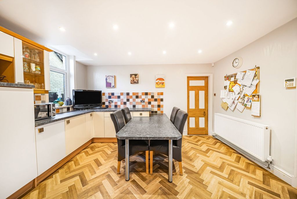Additional image 16 of 4 bed detached house for salePadiham Road, Burnley BB12