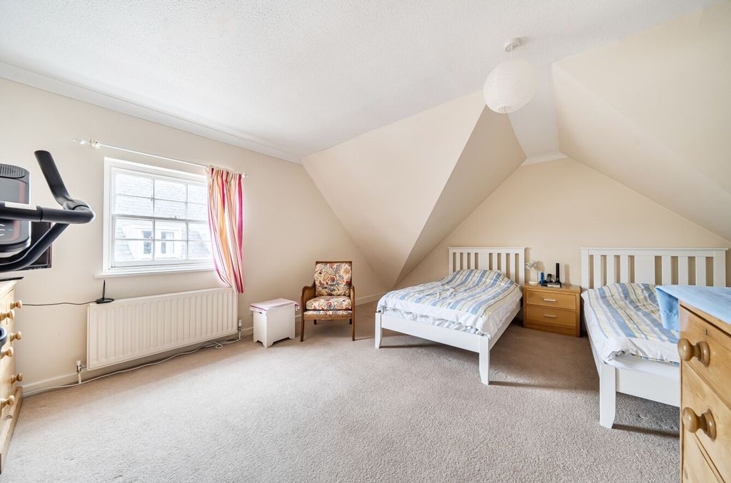 Additional image 16 of 3 bed flat for saleChapel Street, Chichester PO19
