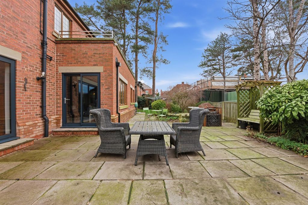 Additional image 45 of 6 bed detached house for saleRye Flatt Lane, Chesterfield S40