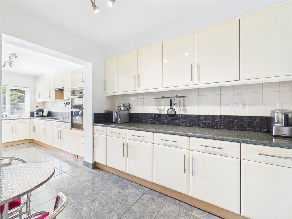 Additional image 5 of 5 bed semi-detached house for saleBeech Road, Chinnor, Oxfordshire OX39