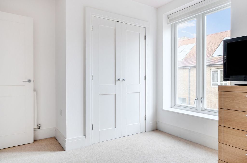 Additional image 15 of 3 bed flat for saleBroakes Road, Chichester PO19