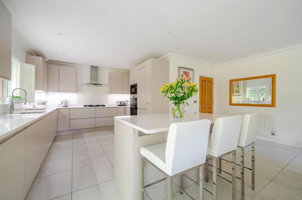 Additional image 8 of 5 bed detached house for saleGolf Drive, Camberley, Surrey GU15