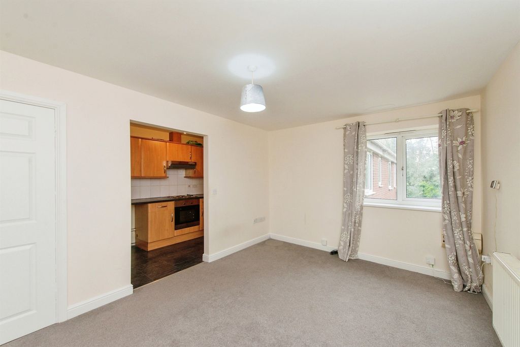 Additional image 3 of 2 bed maisonette for saleElizabeth Drive, Castleford WF10