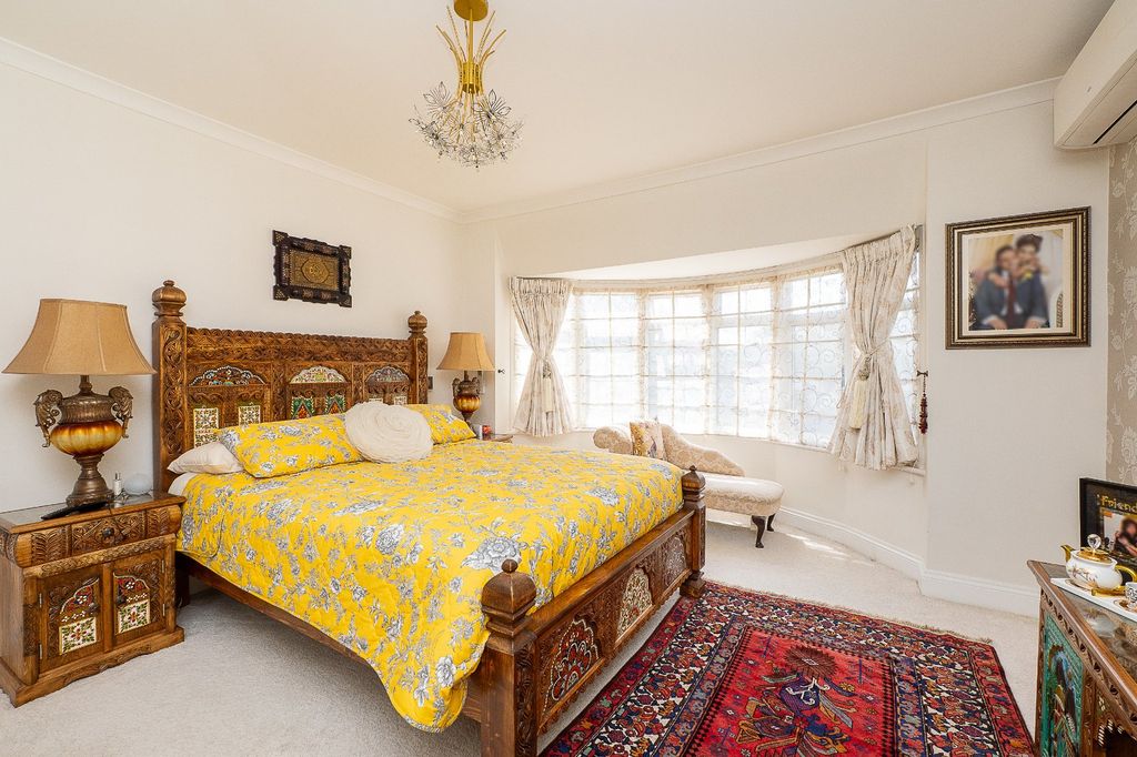 Additional image 12 of 7 bed detached house for saleVincent Avenue, Carshalton SM5