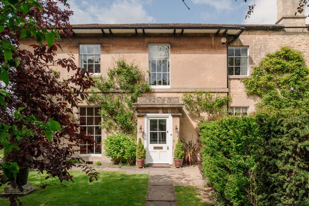 6 bed detached house for saleThe Old Vicarage, Calne, Wiltshire SN11