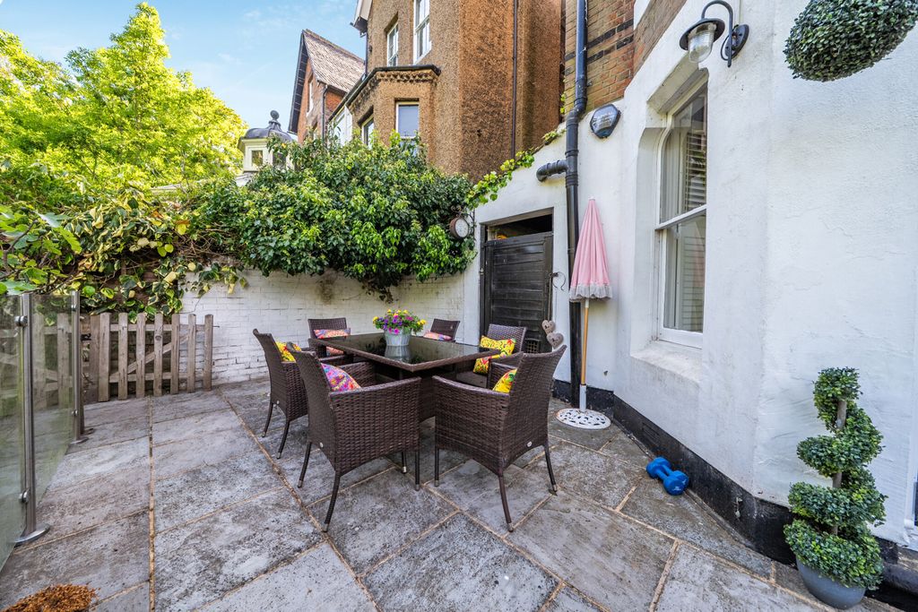 Additional image 19 of 4 bed flat for saleSusan Wood, Chislehurst BR7