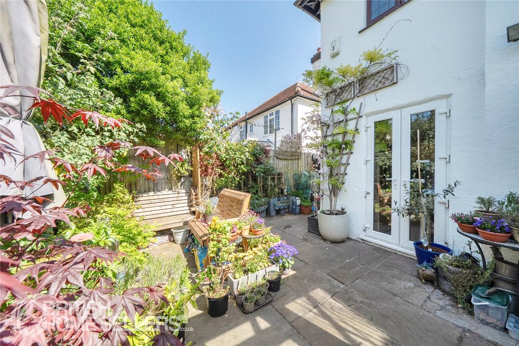 Additional image 25 of 6 bed detached house for saleWoodmansterne Road, Carshalton SM5