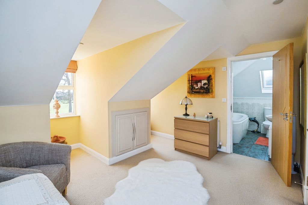 Additional image 13 of 3 bed flat for saleHoole Road, Chester, Cheshire CH2
