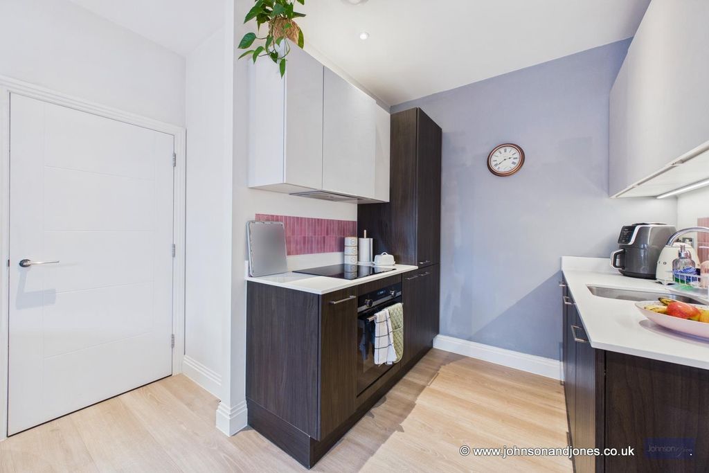 Additional image 7 of 2 bed flat for salePortman House, Chertsey KT16