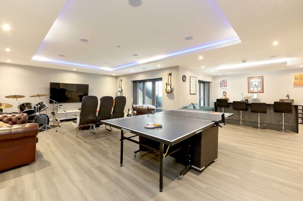 Additional image 7 of 6 bed country house for saleDeanway, Chalfont St. Giles, Buckinghamshire HP8