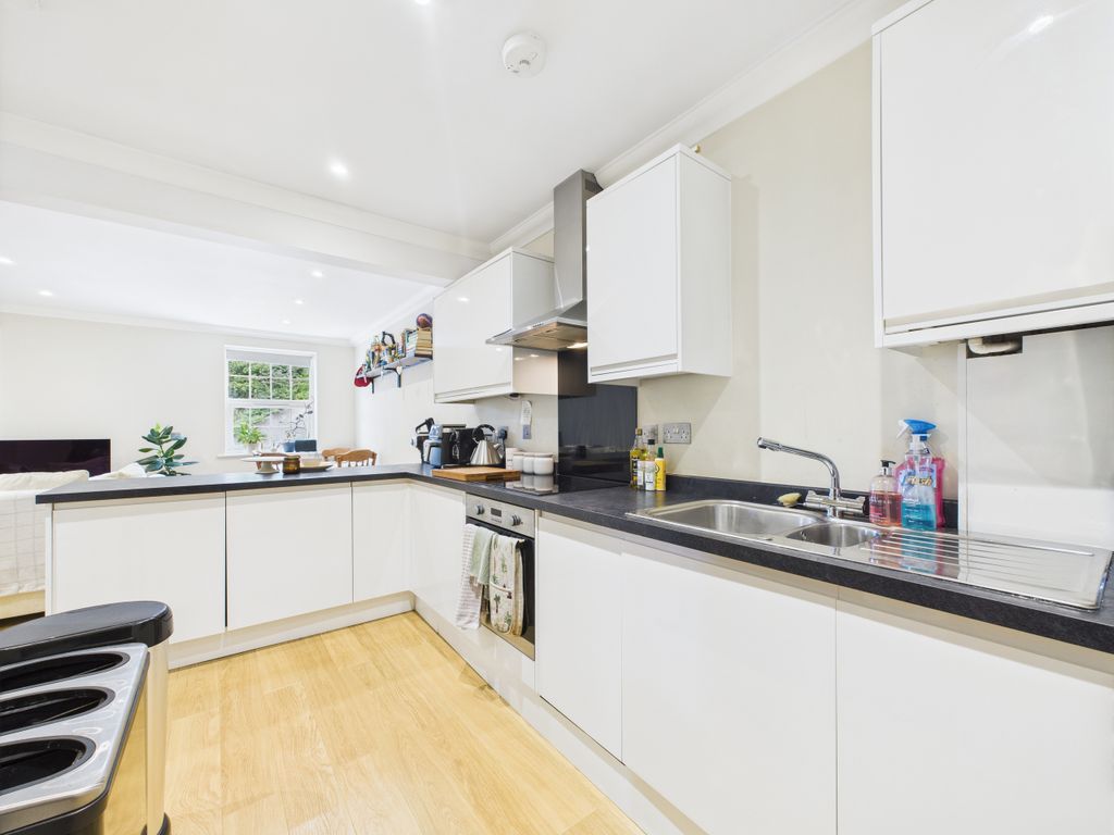 Additional image 9 of 1 bed flat for saleWellington House, Lower Icknield Way, Longwick, Princes Risborough, Buckinghamshire HP27
