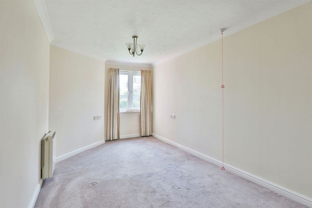 Additional image 7 of 1 bed flat for saleStour Road, Christchurch BH23
