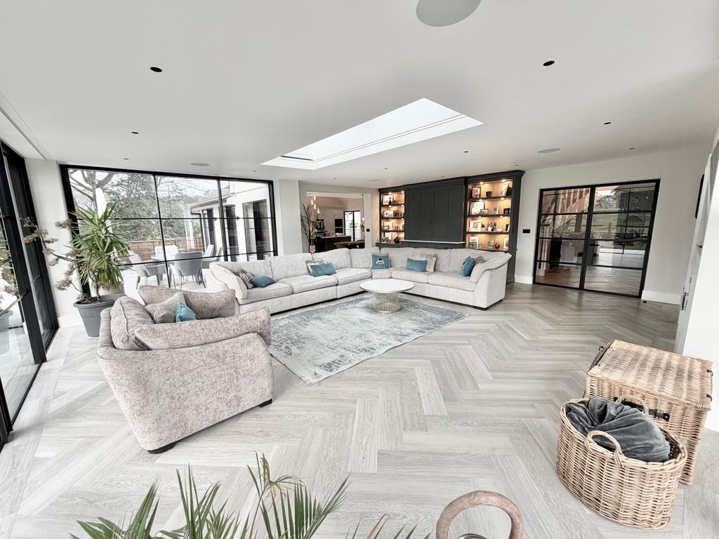 Additional image 13 of 5 bed detached house for salePrior Croft Close, Camberley GU15