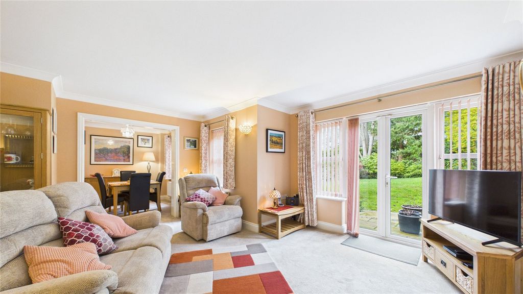 Additional image 4 of 2 bed flat for saleCamberley, Surrey GU15