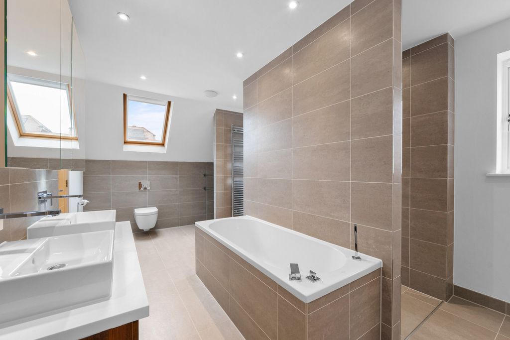 Additional image 20 of 5 bed detached house for saleHolland Park, Caterham CR3