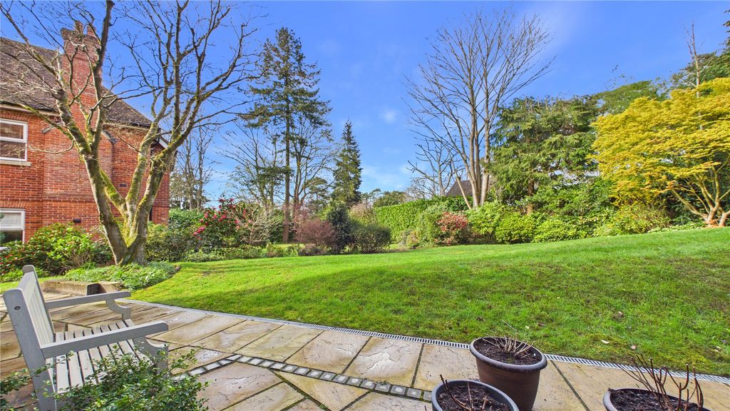 Additional image 2 of 2 bed flat for saleCamberley, Surrey GU15