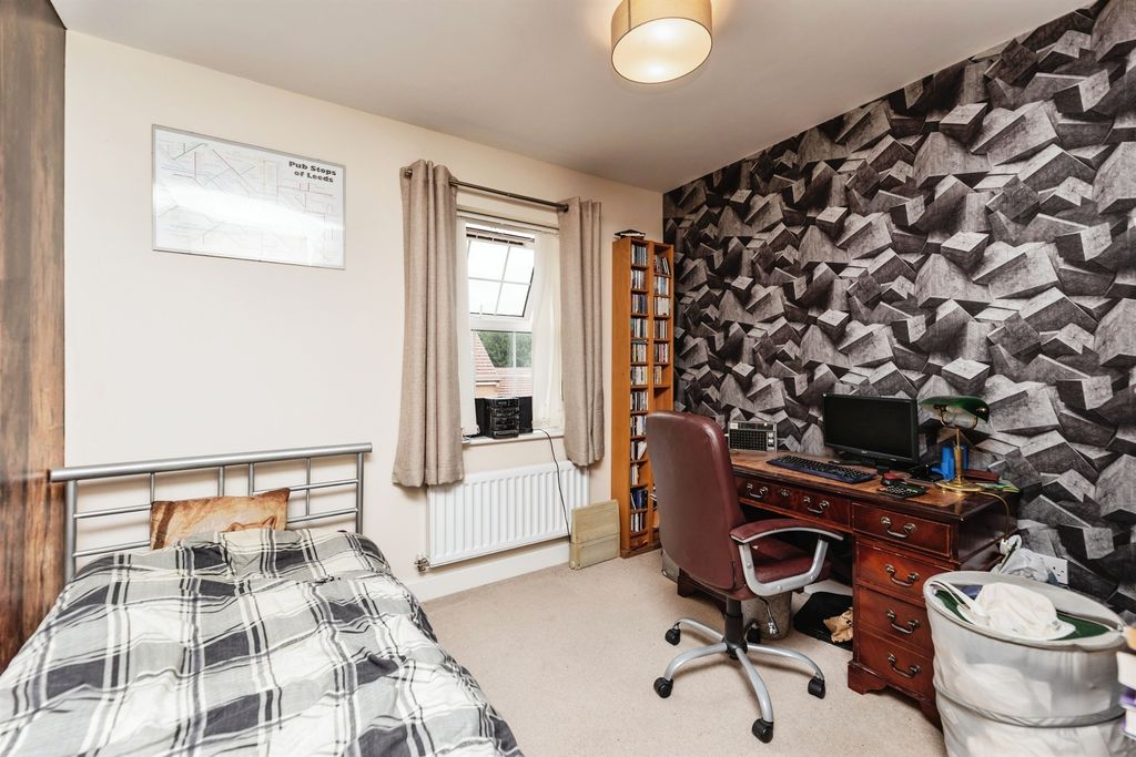 Additional image 7 of 2 bed flat for salePriory Chase, Pontefract WF8
