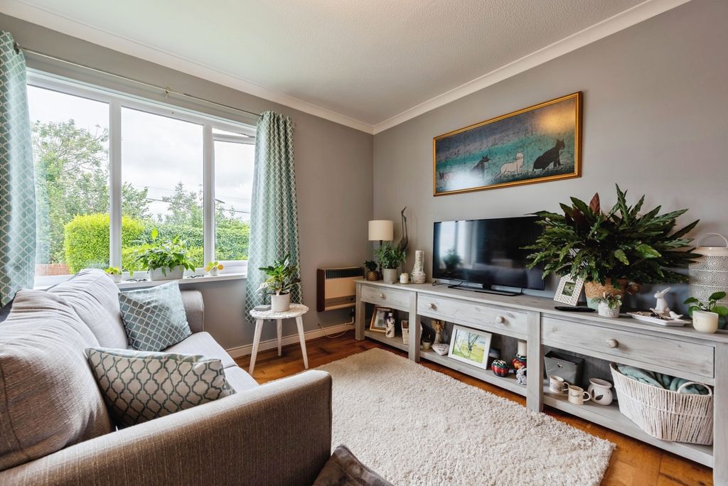 Additional image 3 of 1 bed flat for saleFernleigh Gardens, Wadebridge, Cornwall PL27