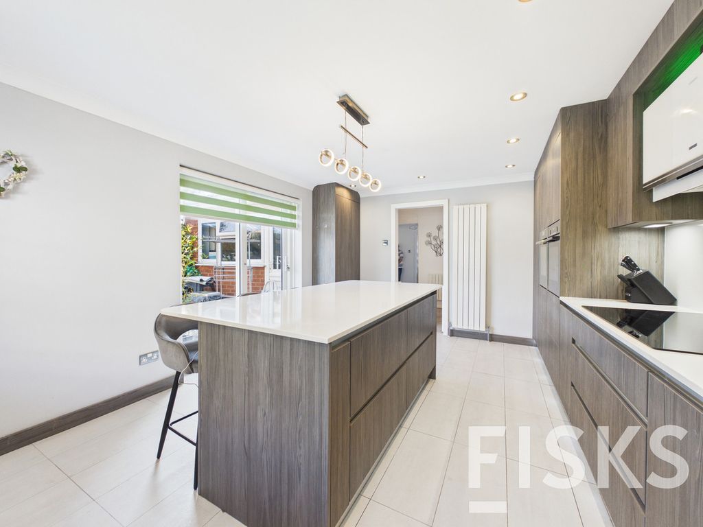 Additional image 8 of 4 bed detached house for saleThorney Bay Road, Canvey Island SS8