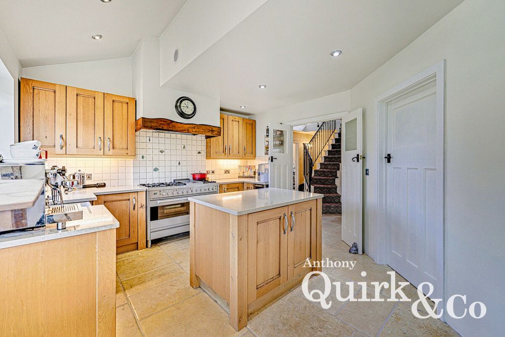 Additional image 11 of 4 bed detached house for saleHannett Road, Canvey Island SS8