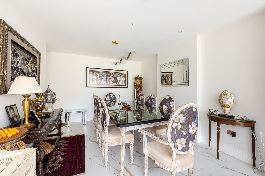 Additional image 10 of 7 bed detached house for saleVincent Avenue, Carshalton SM5