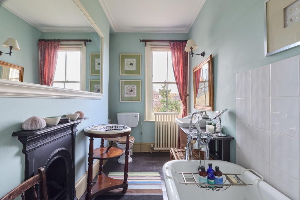 Additional image 20 of 6 bed semi-detached house for saleHills Road, Cambridge CB2