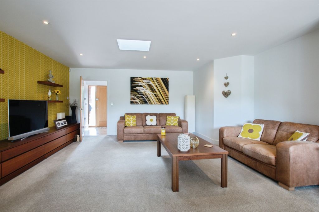 Additional image 14 of 3 bed detached bungalow for saleSpringfield Avenue, Christchurch BH23