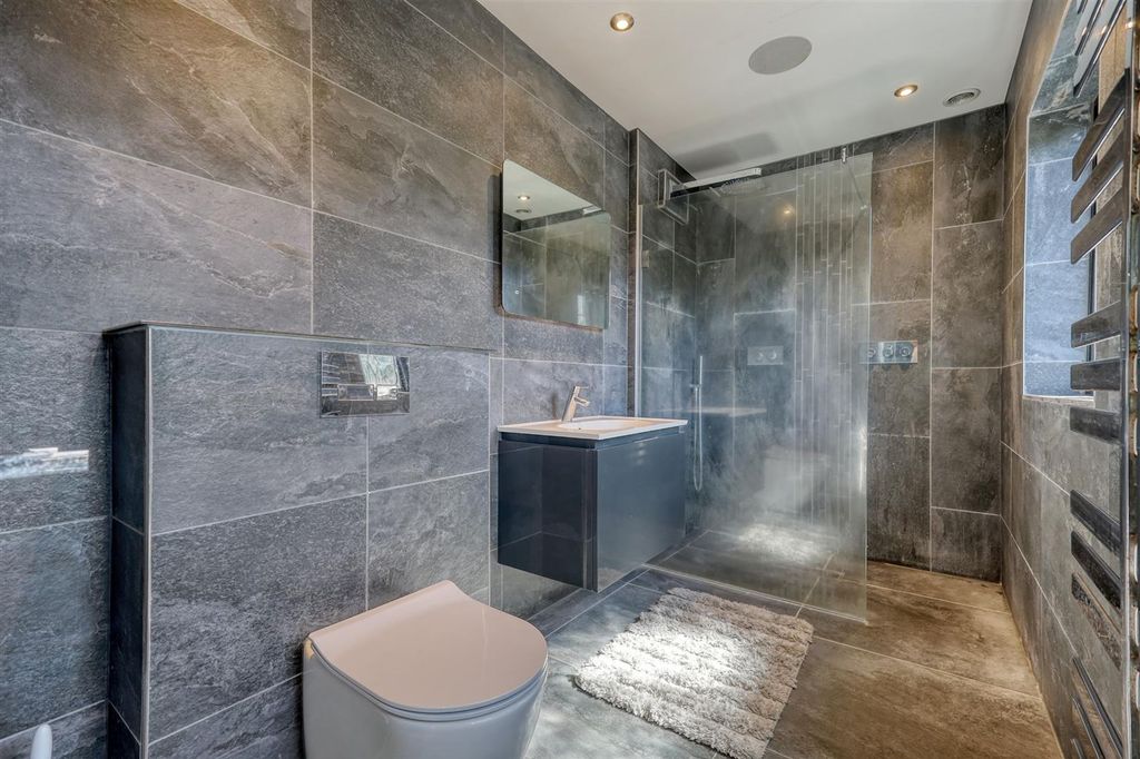 Additional image 23 of 4 bed detached house for saleCourtland Drive, Chigwell IG7
