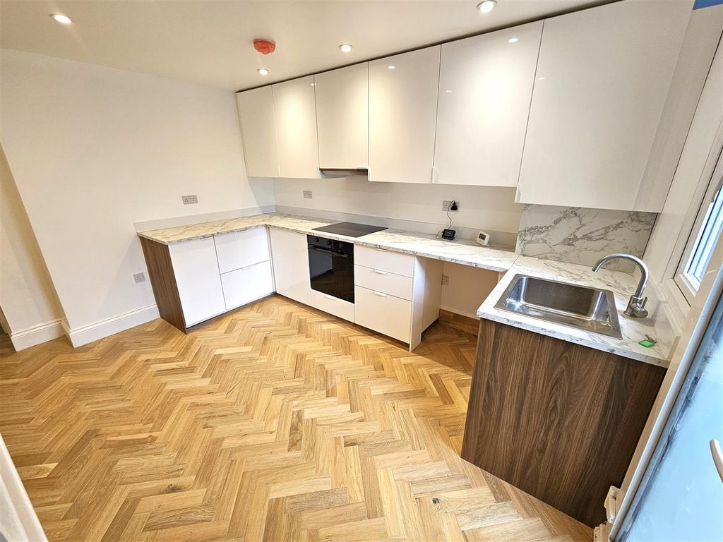Additional image 3 of 4 bed terraced house for saleFore Street, Bere Alston, Yelverton PL20