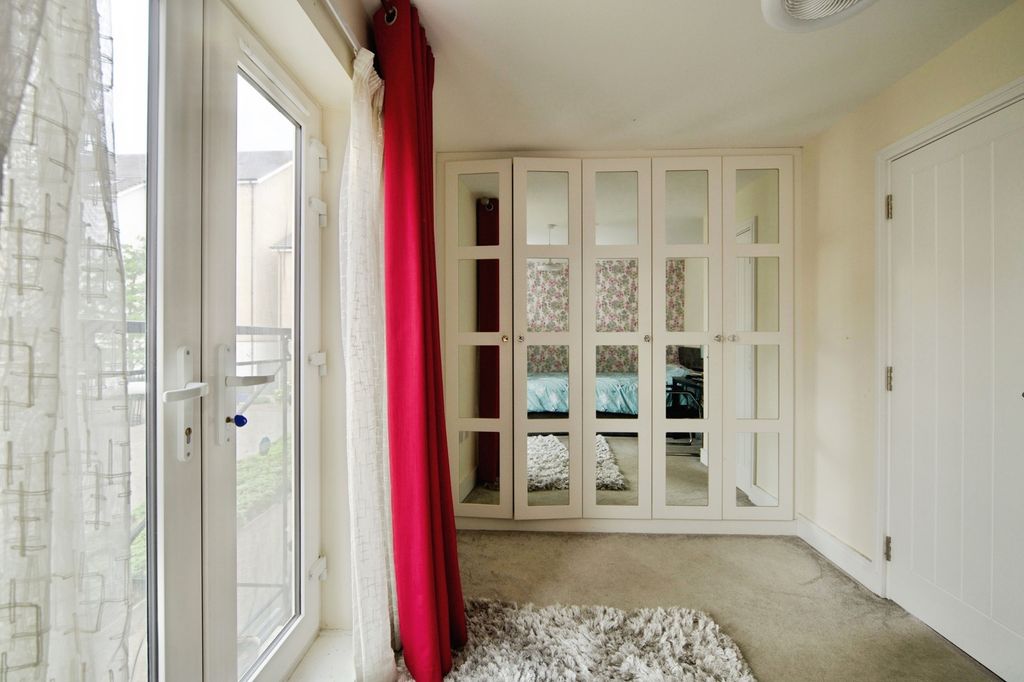 Additional image 19 of 4 bed end terrace house for saleAlderwood Terrace, Chigwell IG7