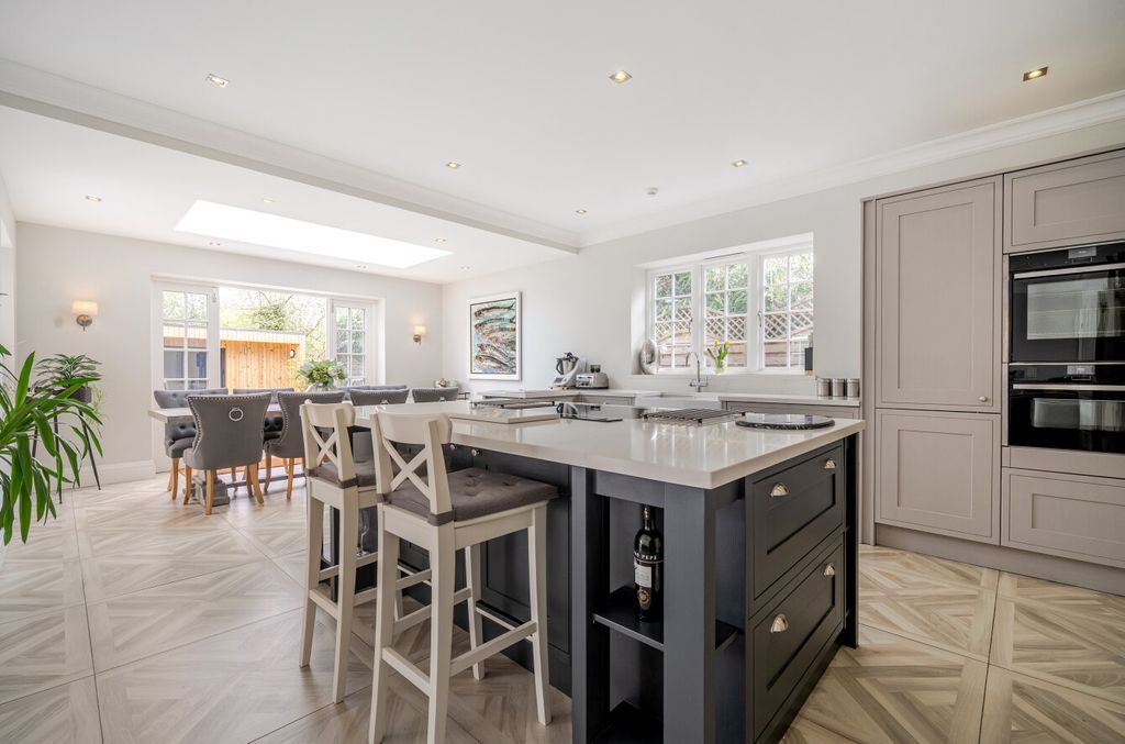 Additional image 5 of 6 bed detached house for saleThe Drive, Chislehurst, Kent BR7