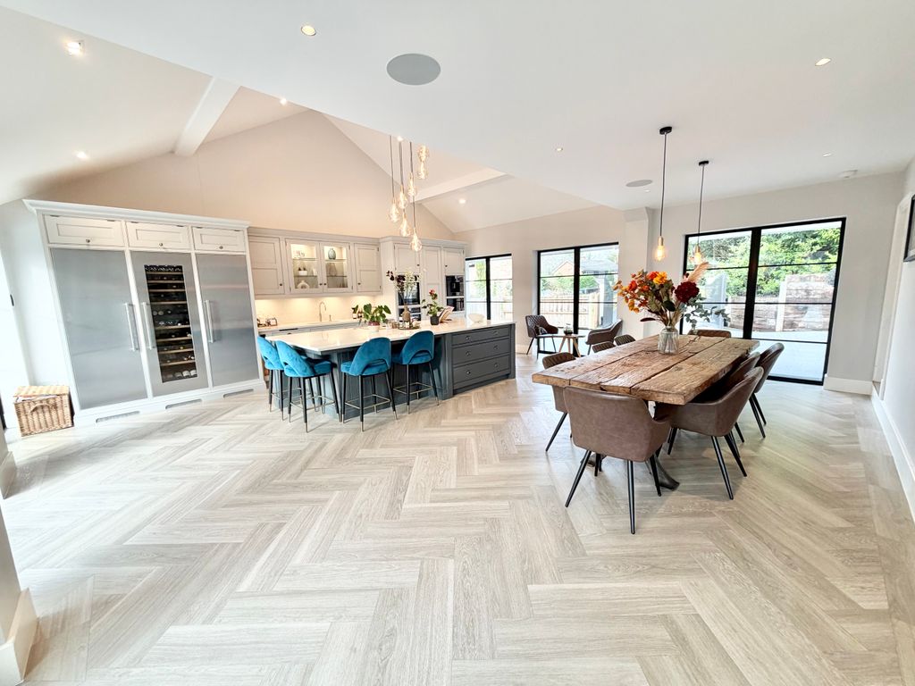 Additional image 3 of 5 bed detached house for salePrior Croft Close, Camberley GU15