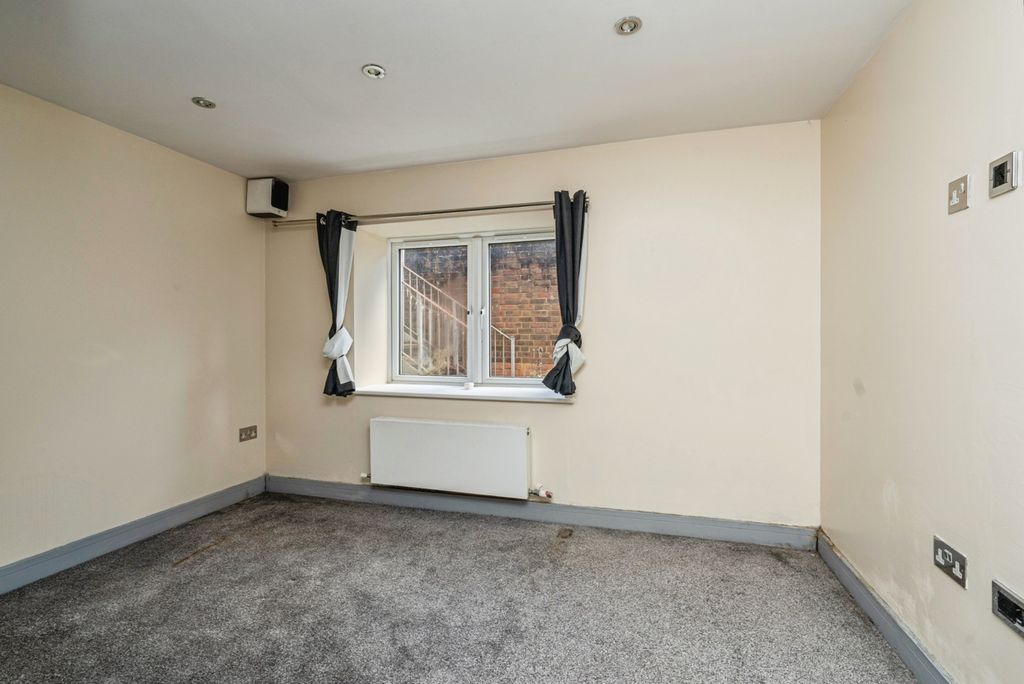 Additional image 10 of 3 bed flat for saleLondon Street, Chertsey, Surrey KT16