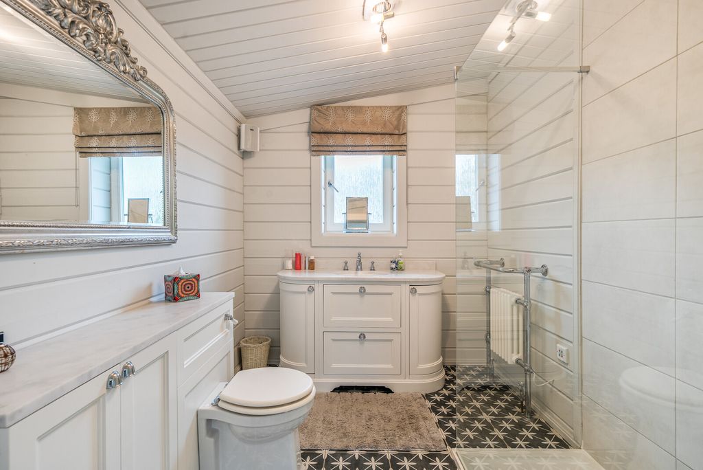 Additional image 16 of 4 bed detached house for saleLaleham Reach, Chertsey KT16