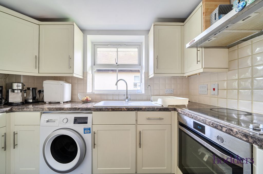 Additional image 3 of 2 bed flat for saleWindsor Street, Chertsey, Surrey KT16