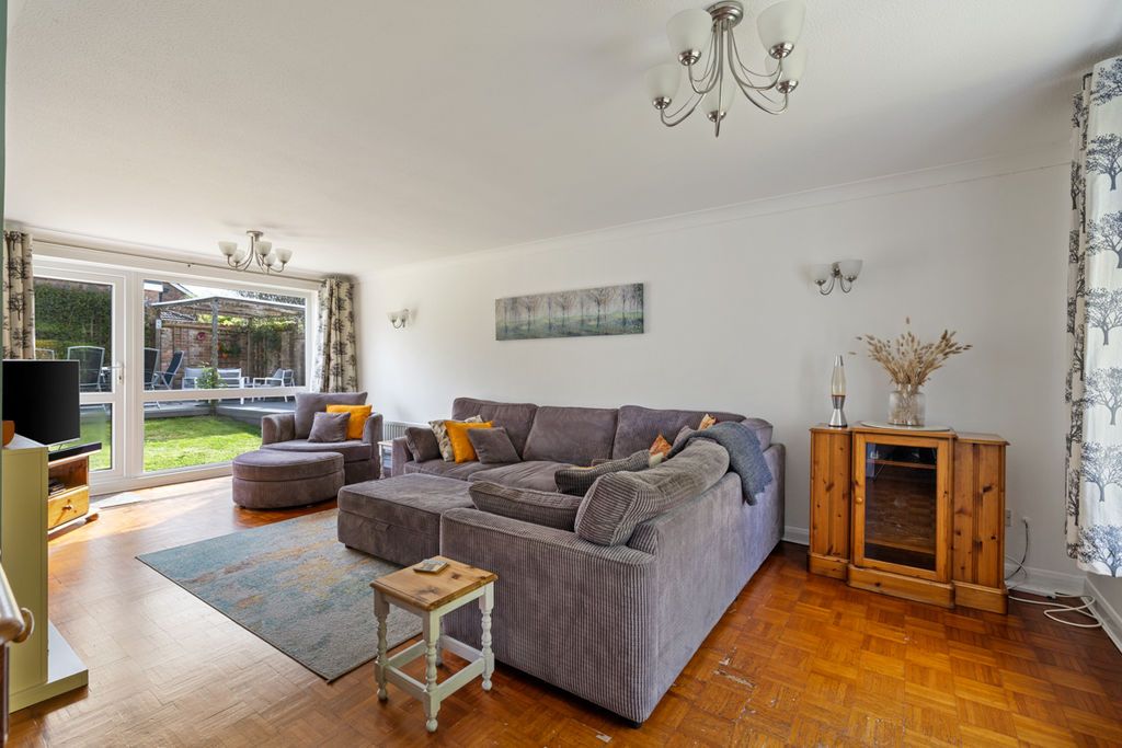 Additional image 3 of 4 bed detached house for saleLincoln Green, Chichester PO19