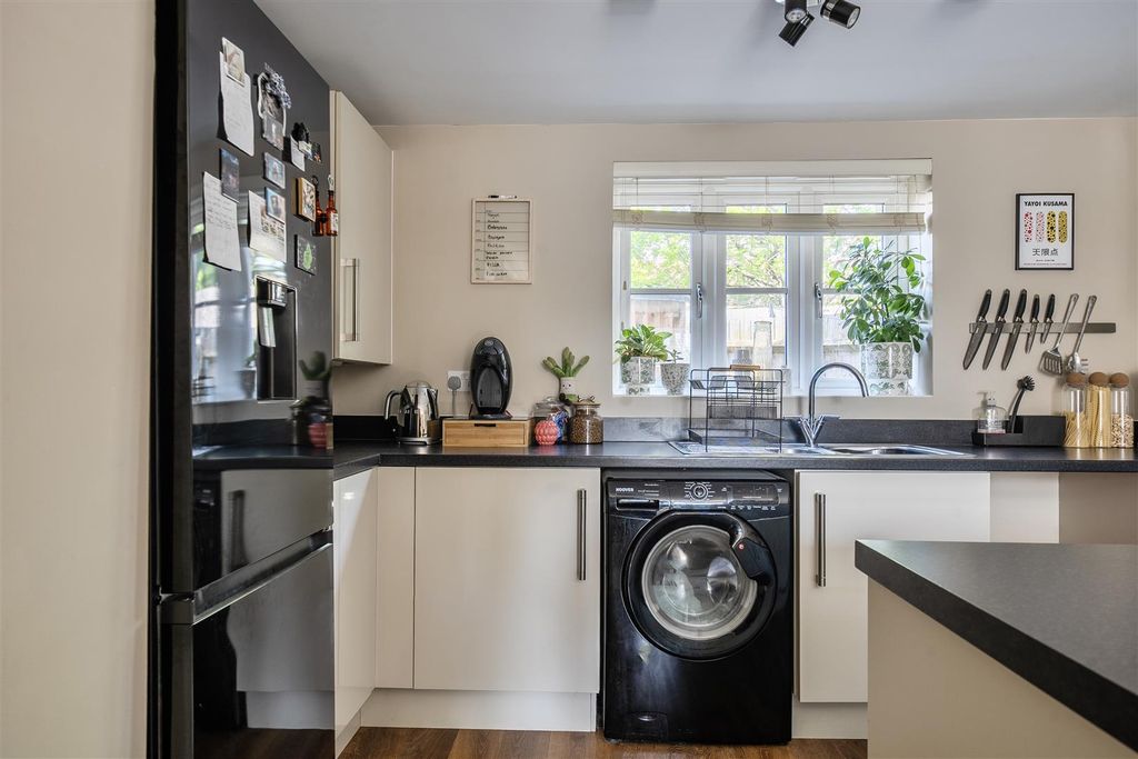 Additional image 8 of 1 bed flat for saleCochran Avenue, Chippenham SN15