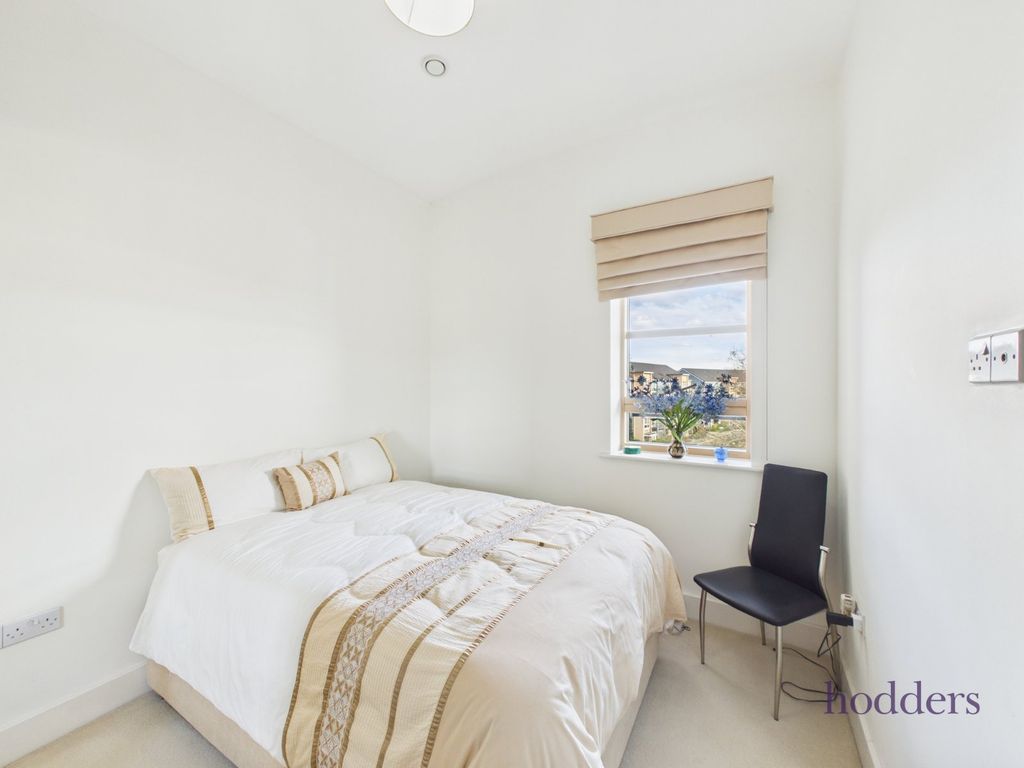 Additional image 6 of 2 bed flat for salePretoria Road, Chertsey, Surrey KT16