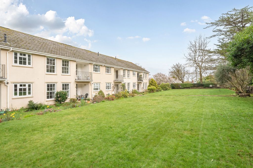 2 bed flat for saleWest Hill Court, Budleigh Salterton EX9