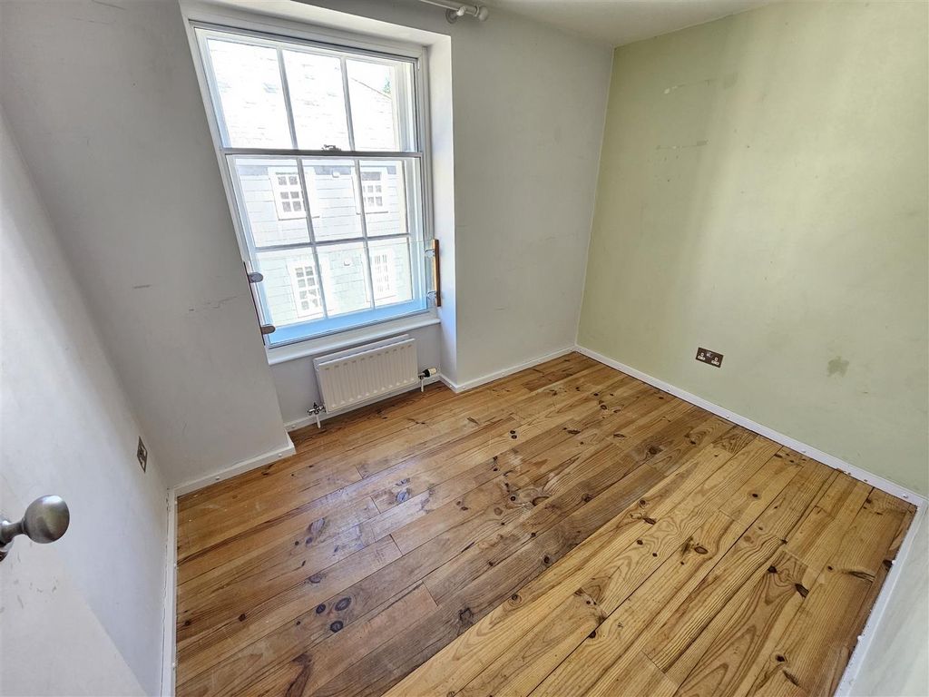 Additional image 10 of 2 bed flat for saleWest Street, Tavistock PL19